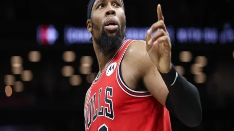 外媒：曼联即便无替补人选也坚定支持索尔斯克亚